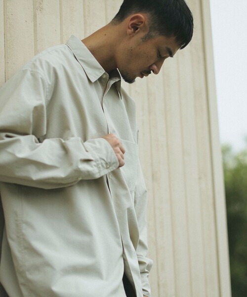 B:MING by BEAMS（ビーミングバイビームス）の「リラックスフィット ライトポリ レギュラーカラー シャツ（シャツ/ブラウス・メンズ・サックスブルー/ベージュ・SMALL/X-LARGE/LARGE/MEDIUM）」の9枚目の写真