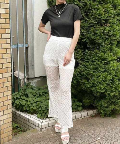 GORGE(ゴージ)の「《透け感レース×美脚フレア》レディース ラッセルレース パンツ 体型カバー 春夏秋(その他パンツ・レディース・ブラック/オフホワイト・F)」の9枚目の写真