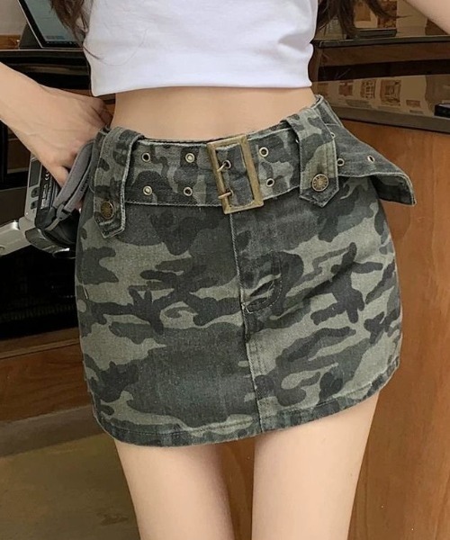 Achic(アシック)の「迷彩柄サマースタンダードハイウェスト(スカート・レディース・ブラック/ブラウン/カーキ/ブルー/ブラック系・L/M/S)」の1枚目の写真