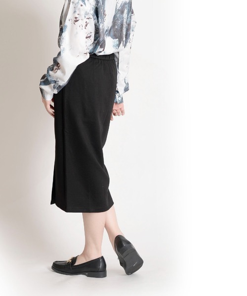 MARAI(マーライ)の「ベルトデザイン タイトスカート ストレート ツイル ミモレ丈(スカート・レディース・ブラック・X-LARGE/XX-LARGE/LARGE/MEDIUM)」の11枚目の写真