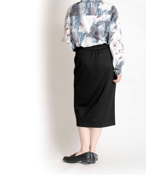 MARAI(マーライ)の「ベルトデザイン タイトスカート ストレート ツイル ミモレ丈(スカート・レディース・ブラック・X-LARGE/XX-LARGE/LARGE/MEDIUM)」の12枚目の写真