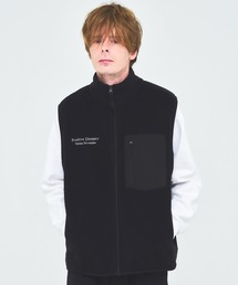 EMMA NOVEMBER　（エマノーヴェンバー）の「Embroidery マイクロフリース フルジップ ベスト（ベスト）」