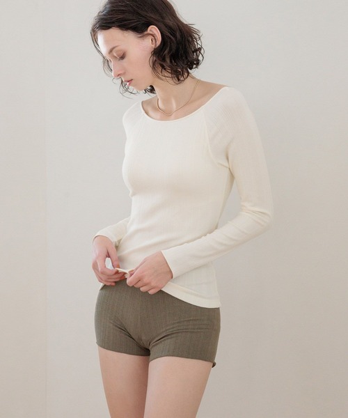 bijorie（ビジュリィ）の「【bijorie】カップ付きロングスリーブ／NEW BASIC （アルガンオイル配合）（その他アンダーウェア/インナー・レディース・ブラック/カーキ/オフホワイト・MEDIUM/LARGE/LG）」の2枚目の写真