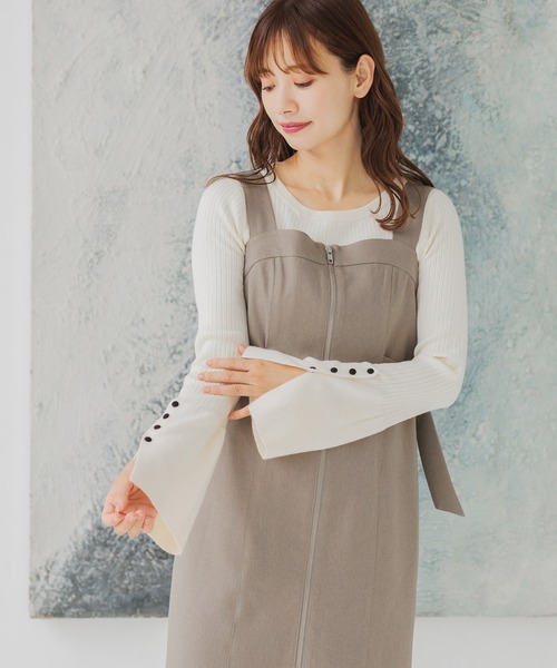 mysty woman（ミスティウーマン）の「フレアカフスリブニットプルオーバー 152818（ニット/セーター・レディース・オフホワイト/ブラック/ライトグレー・FREE）」の2枚目の写真