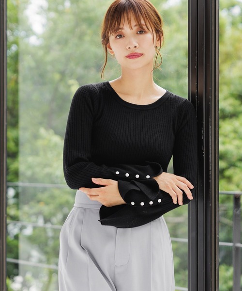 mysty woman（ミスティウーマン）の「フレアカフスリブニットプルオーバー 152818（ニット/セーター・レディース・オフホワイト/ブラック/ライトグレー・FREE）」の3枚目の写真