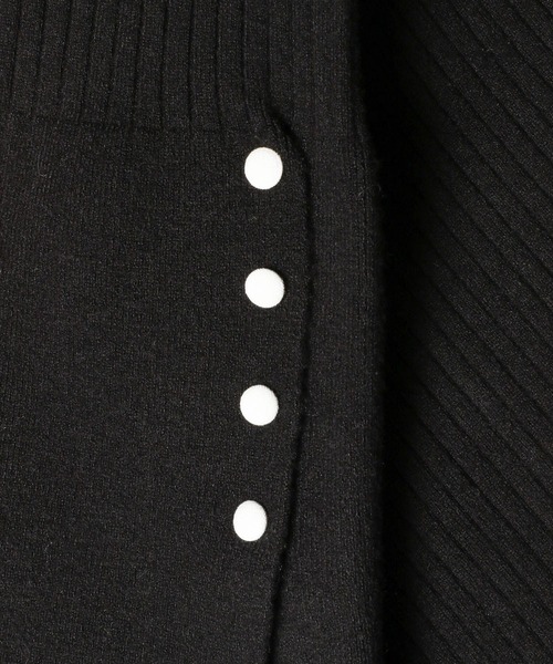 mysty woman（ミスティウーマン）の「フレアカフスリブニットプルオーバー 152818（ニット/セーター・レディース・オフホワイト/ブラック/ライトグレー・FREE）」の19枚目の写真