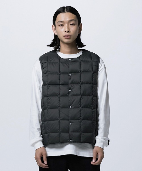 TAION(タイオン)の「【TAION(タイオン)】〈メンズ〉ベーシック クルーネックボタン インナーダウンベスト(ダウンベスト・メンズ・チャコール/オリーブ/バーガンディー/カーキ/サンドベージュ/ラベンダー/オレンジ/レオパード/ライトグレー/チョコ/ネイビー系6/ダークパープル/ライトピンク/ダークネイビー/レモンイエロー/ブラック/ブラウン系1/ベージュ系1/ブラック系3/ダークグリーン系/ベージュ/グリーン系その他2/チャコールグレー/ダークオリーブ・XL/M/L/S/2XL)」の5枚目の写真