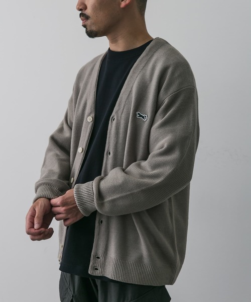 PENNEYS(ぺニーズ)の「『XLサイズ/WEB限定』『別注』PENNEYS×DOORS THE FOX Vネックカーディガン(カーディガン/ボレロ・メンズ・マスタード/ブルー系その他/ライトグレー/ブラック・X-LARGE/MEDIUM/LARGE)」の20枚目の写真