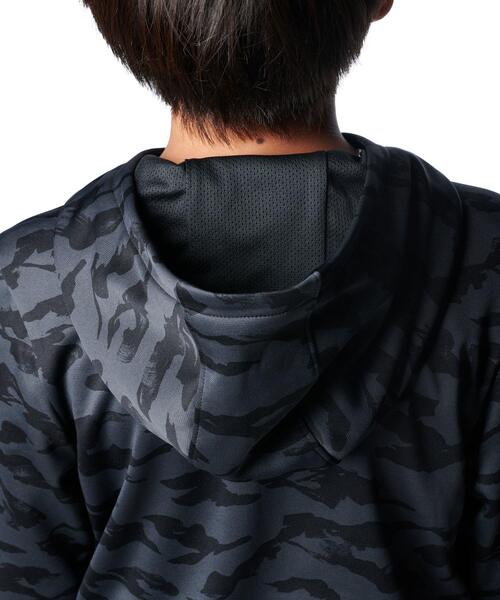 UNDER ARMOUR（アンダーアーマー）の「UAアーマーフリース プリント ビッグロゴ フーディー（トレーニング/キッズ）（スウェット・キッズ・ブラック・150cm/160cm/140cm/130cm）」の6枚目の写真
