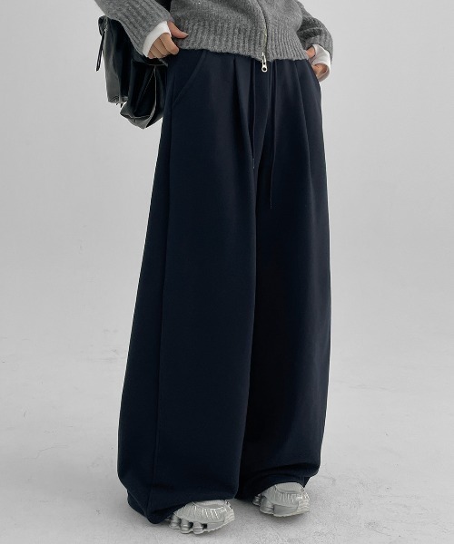 BLACKUP（ブラックアップ）の「[MADE] ディッキードンオーバーフィットバンディングパンツ（スウェットパンツ・レディース・ブラック/グレー/ネイビー・ONESIZE）」の3枚目の写真