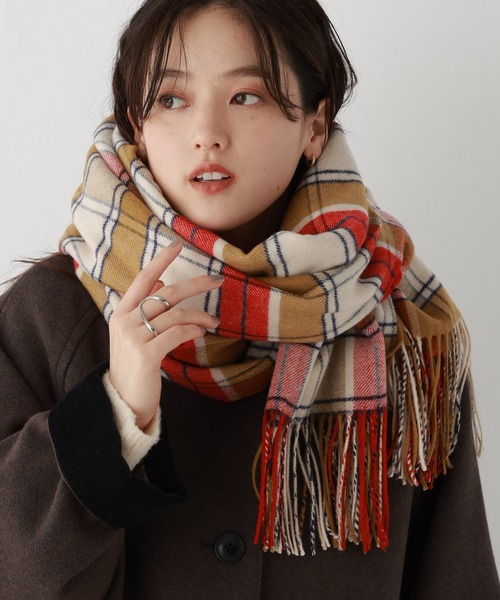 RAGEBLUE（レイジブルー）の「【UNISEX】カシミヤタッチ/チェックマフラー（マフラー・レディース・オフホワイト/ブルー/ネイビー・FREE）」の8枚目の写真