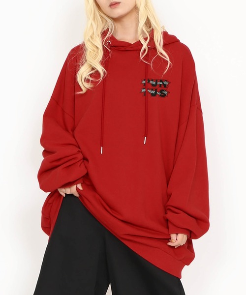 PUNYUS（プニュズ）の「ブラックパンサービッグスウェットパーカー（パーカー・レディース・ブラック/レッド・3/4）」の8枚目の写真