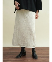Low gauge knit skirt