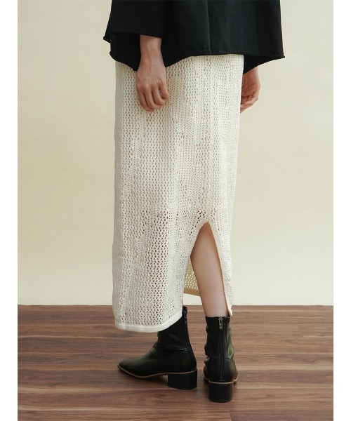 FIKA.(フィーカ)の「Low gauge knit skirt(スカート・レディース・アイボリー/グレー/ベージュ・MEDIUM)」の5枚目の写真