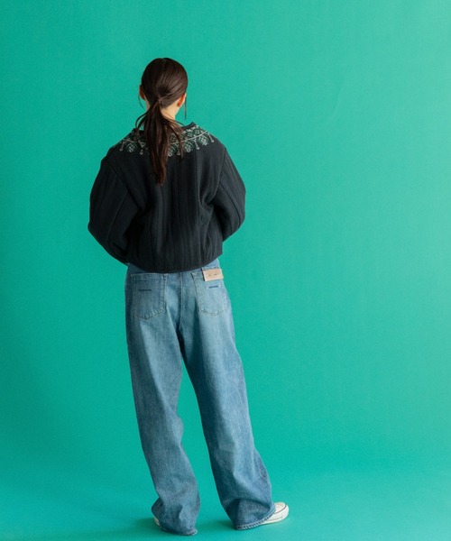 AMERICAN RAG CIE（アメリカンラグシー）の「LEIN  襟ぐり刺繍裏ボアキルトジャケット（ノーカラージャケット・レディース・オフホワイト/ブラック・FREE）」の16枚目の写真