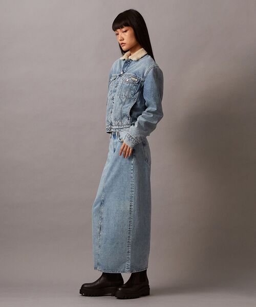 Calvin Klein(カルバン・クライン)の「マキシデニムスカート(スカート・レディース・ホワイト・24/25/26)」の3枚目の写真