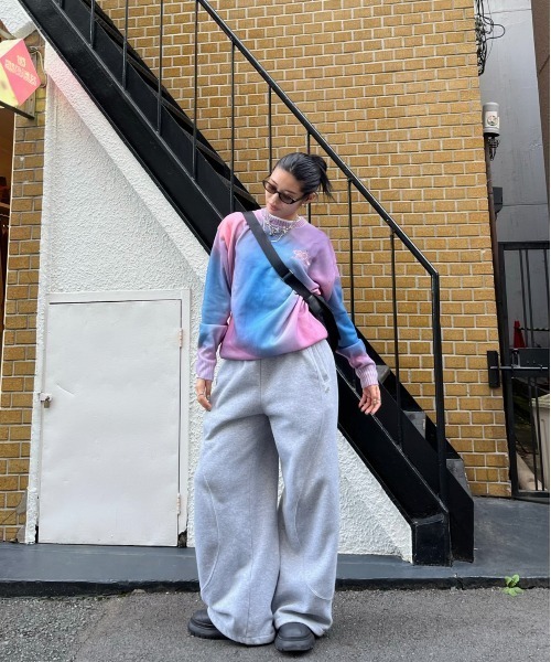 HTH（エイチティーエイチ）の「tie dye print knit（ニット/セーター・レディース・ピンク/ブラック・フリー）」の5枚目の写真