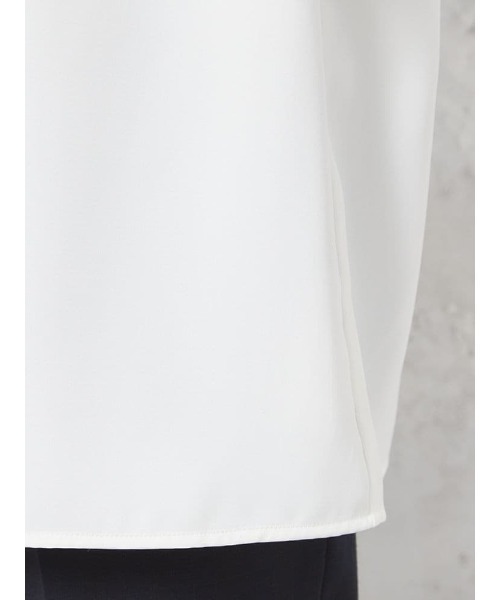 HARUYAMA（ハルヤマ）の「【ウォッシャブル】ブラウス 長袖 クルーネックプルオーバータックブラウス 透けにくい ストレッチ 無地 SOFFICE（シャツ/ブラウス・レディース・ベージュ/オフホワイト/ライトピンク/サックスブルー・S/M/L/LL）」の10枚目の写真