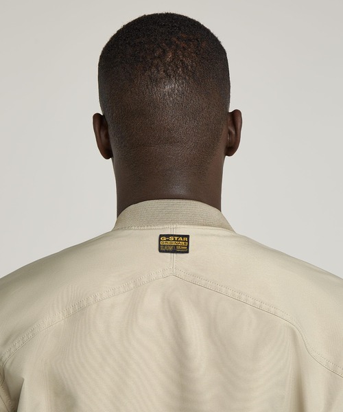 G-STAR（ジースター）の「UNPADDED BOMBER JACKET/MA1タイプライトウェイトミリタリーブルゾン（MA-1・メンズ・ダークブラック/ベージュ系その他・LARGE/MEDIUM/SMALL/X-SMALL）」の11枚目の写真
