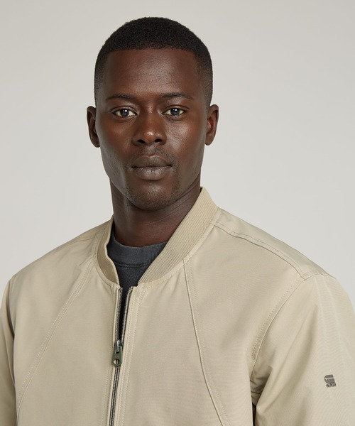G-STAR（ジースター）の「UNPADDED BOMBER JACKET/MA1タイプライトウェイトミリタリーブルゾン（MA-1・メンズ・ダークブラック/ベージュ系その他・LARGE/MEDIUM/SMALL/X-SMALL）」の10枚目の写真