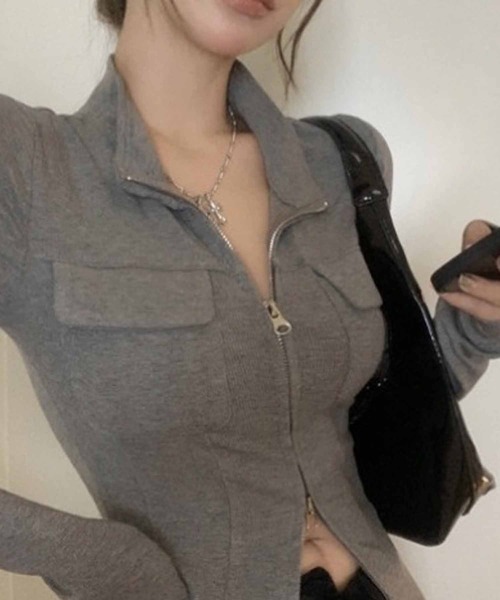 NANEA(ナネア)の「ポケット付きダブルジップハイネックトップス(Tシャツ/カットソー・レディース・グレー・SMALL/MEDIUM/LARGE)」の4枚目の写真