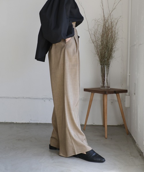 select MOCA Et（セレクトモカエト）の「【Et】High-Waisted Gathered-Tuck Wide-Leg Pants（スラックス・レディース・ライトブラウン/チャコール・LARGE/MEDIUM）」の13枚目の写真