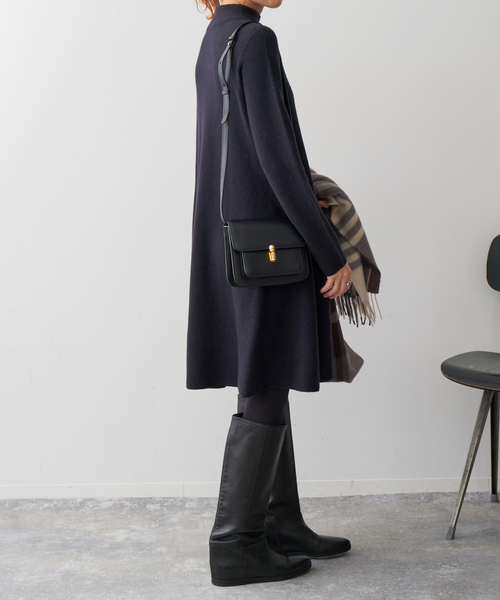 Spick & Span（スピックアンドスパン）の「ガーター編フレアチュニックワンピース（ワンピース・レディース・ネイビー/ブラック・FREE）」の9枚目の写真