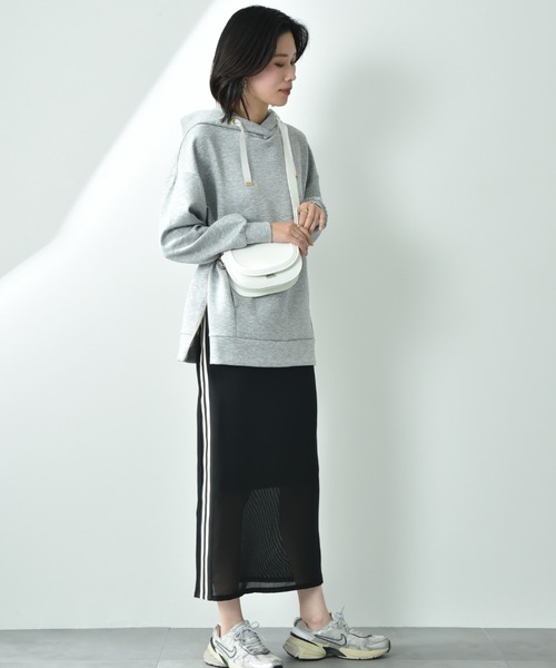 INTERPLANET（インタープラネット）の「サイドＺＩＰダンボールフーディー（パーカー・レディース・グレイッシュベージュ/ブラック/ネイビー/グレー・FREE）」の10枚目の写真