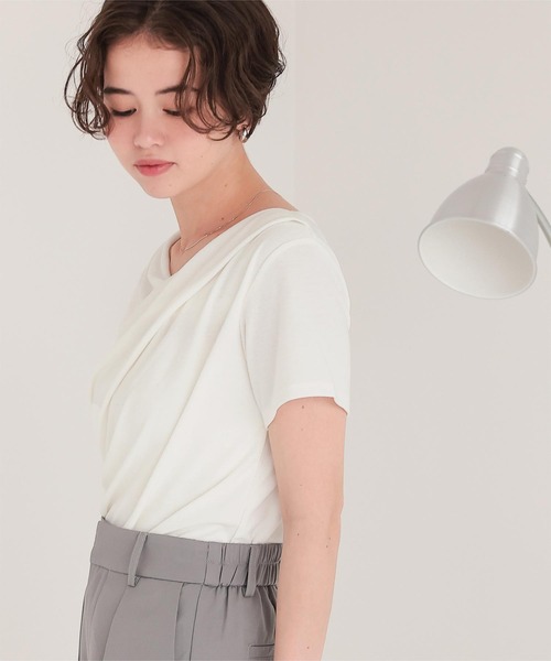 titivate(ティティベイト)の「オフショルダーハーフスリーブTシャツ(Tシャツ/カットソー・レディース・オリーブ/オレンジ/ネイビー/ブラック/杢グレー/オフホワイト/グレー系その他/ベージュ/ドット・L/M/S)」の13枚目の写真