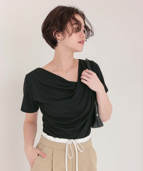 titivate(ティティベイト)の「オフショルダーハーフスリーブTシャツ(Tシャツ/カットソー・レディース・オリーブ/オレンジ/ネイビー/ブラック/杢グレー/オフホワイト/グレー系その他/ベージュ/ドット・L/M/S)」の19枚目の写真