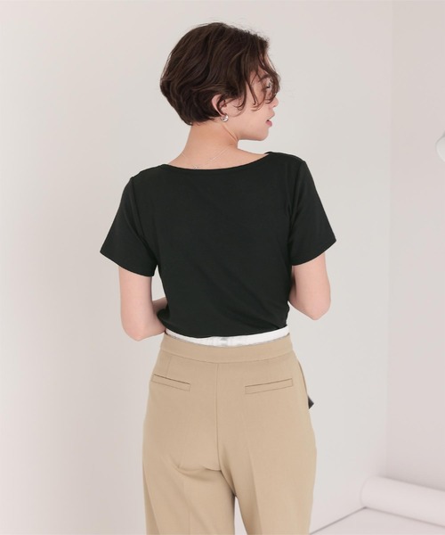 titivate(ティティベイト)の「オフショルダーハーフスリーブTシャツ(Tシャツ/カットソー・レディース・オリーブ/オレンジ/ネイビー/ブラック/杢グレー/オフホワイト/グレー系その他/ベージュ/ドット・L/M/S)」の20枚目の写真