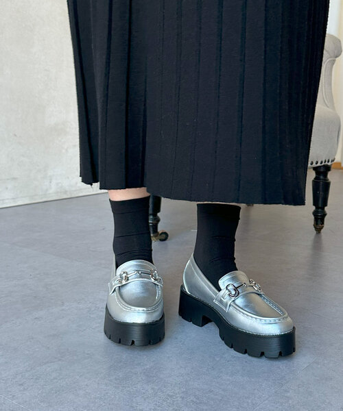 Chez toi（シェトワ）の「厚底ローファー（ローファー・レディース・シルバー/ブラック・SMALL/MEDIUM/LARGE）」の11枚目の写真