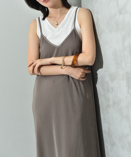 actuel（アクチュエル）の「【ａｃｔｕｅｌ】カットスムースプリーツキャミワンピース（ワンピース・レディース・チャコールグレー/ブラック/ミント/モカ・FREE）」の17枚目の写真