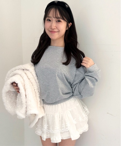 Mejoul（メジュール）の「【2025年秋冬新作】バックリボンデザイン ショート丈 スウェット（スウェット・レディース・グレー/ホワイト/ブラック・F）」の18枚目の写真