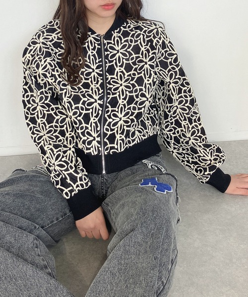 AS KNOW AS plus(アズノゥアズプラス)の「●アソートデザイン コード刺繍 エアリーシアーブルゾン(ブルゾン・レディース・ホワイト系その他/ブラック系その他/ホワイト系/ブラック系・FREE)」の13枚目の写真