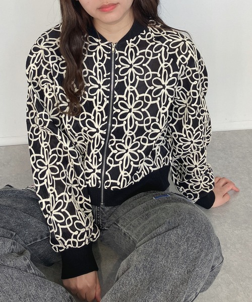 AS KNOW AS plus(アズノゥアズプラス)の「●アソートデザイン コード刺繍 エアリーシアーブルゾン(ブルゾン・レディース・ホワイト系その他/ブラック系その他/ホワイト系/ブラック系・FREE)」の16枚目の写真