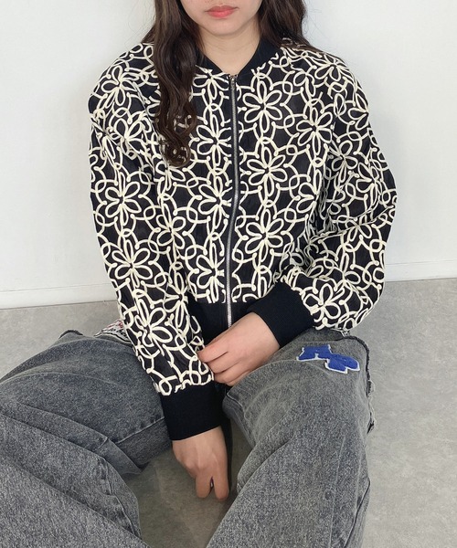 AS KNOW AS plus(アズノゥアズプラス)の「●アソートデザイン コード刺繍 エアリーシアーブルゾン(ブルゾン・レディース・ホワイト系その他/ブラック系その他/ホワイト系/ブラック系・FREE)」の17枚目の写真