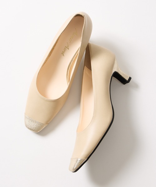 AIMER(エメ)の「スクエアトゥコンビネーションパンプス(パンプス・レディース・ベージュ/グレー・22.5cm/23.5cm/24.5cm)」の19枚目の写真