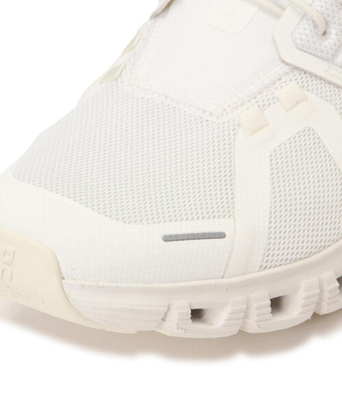 On(オン)の「On/オン Cloud 6 (MEN'S) クラウド6(スニーカー・メンズ・ブラック/グレー/ホワイト/モスグリーン・10/8/9/8.5/9.5/10.5)」の5枚目の写真