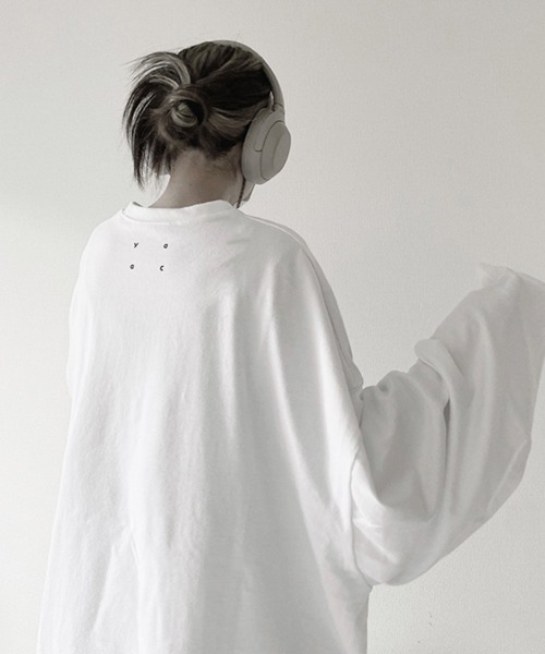 YACA（ヤーカ）の「cutoff mini logo tee/カットオフミニロゴT【unisex item】（Tシャツ/カットソー・レディース・ブラック/ホワイト・FREE）」の4枚目の写真