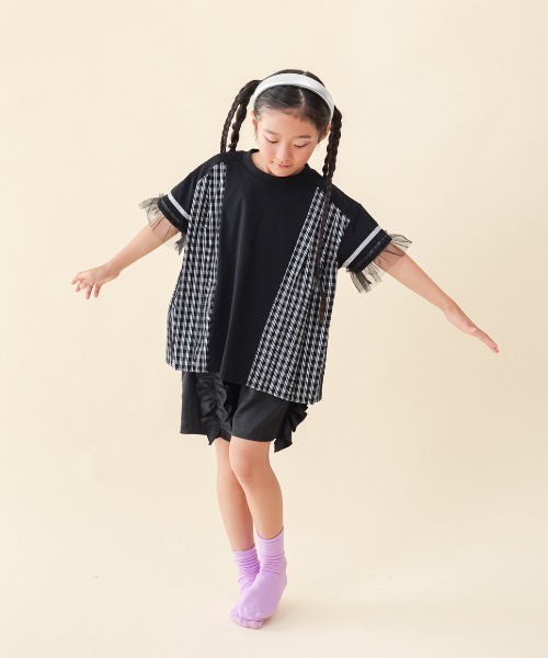 unica（ユニカ）の「サイドプリーツチェックＴ（Tシャツ/カットソー・キッズ・ブラック/オフホワイト・S/M/L/XL）」の2枚目の写真