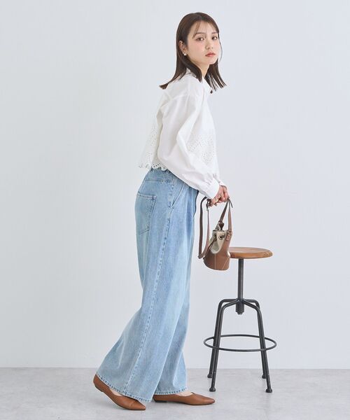 earth music&ecology(アースミュージックアンドエコロジー)の「スカラップトリムシャツ(シャツ/ブラウス・レディース・ブラック/オフホワイト/ブルー・FREE)」の11枚目の写真