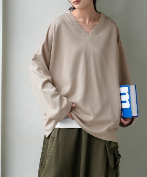 HUG.U（ハグユー）の「とろける極のび ポンチ Tシャツ ロンT 長袖ver.（Tシャツ/カットソー・レディース・ライトグレー/グレイッシュブルー/ブラック/ミント/ホワイト/グレイッシュベージュ/スモークピンク/ブラック系その他/ブルー系その他/グリーン系その他/グレー系その他/ピンク系その他/ベージュ系その他/ホワイト系その他・FREE）」の8枚目の写真