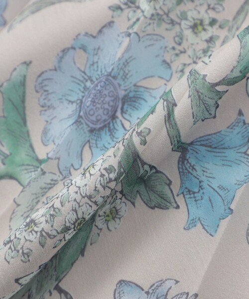 MACKINTOSH LONDON(マッキントッシュ ロンドン)の「【婦人画報掲載】【BIBURY FLOWER】ドローイングカラーバイブリーフラワースカート(スカート・レディース・ピンク系その他2/ブルー・38/36)」の3枚目の写真