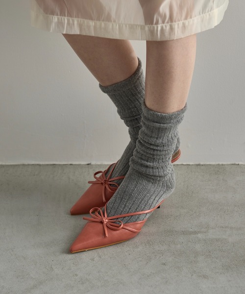 THE YOn(ザヨン)の「ポインテッドトゥリボンミュール(パンプス・レディース・ダークブラウン/ブルー/コーラル・37/38/39)」の18枚目の写真