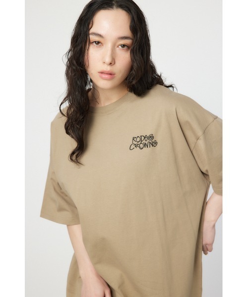 RODEO CROWNS WIDE BOWL(ロデオクラウンズワイドボウル)の「Tagging Big Crownワンピース(ワンピース・レディース・オフホワイト/ブラック/クリアレッド/ライトカーキ・FREE)」の17枚目の写真