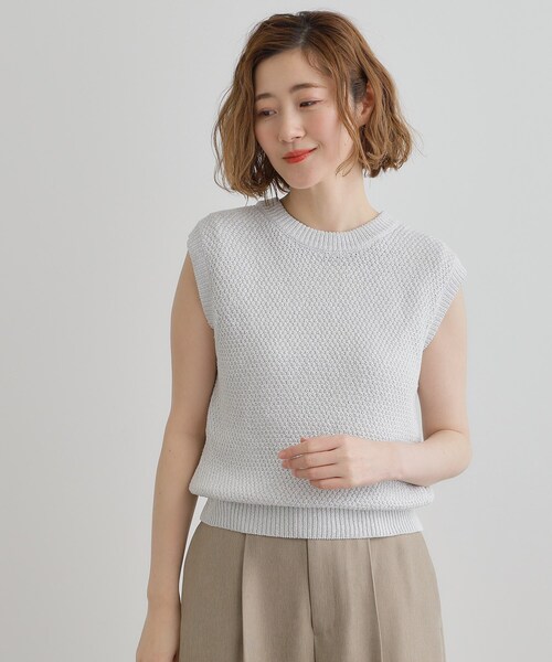 grove(グローブ)の「ラメの上品な輝きが魅力 ラメカノコスリーブレスニット(ニット/セーター・レディース・オフホワイト/ブラック/ライトブルー・01/02/03/04/05)」の1枚目の写真