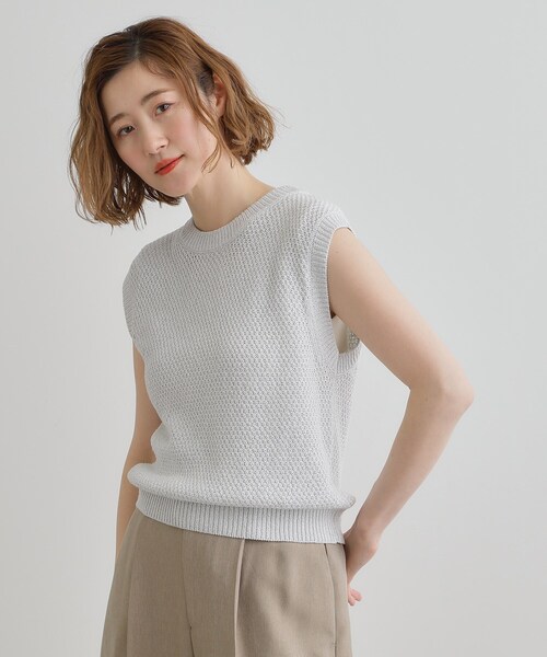 grove(グローブ)の「ラメの上品な輝きが魅力 ラメカノコスリーブレスニット(ニット/セーター・レディース・オフホワイト/ブラック/ライトブルー・01/02/03/04/05)」の21枚目の写真