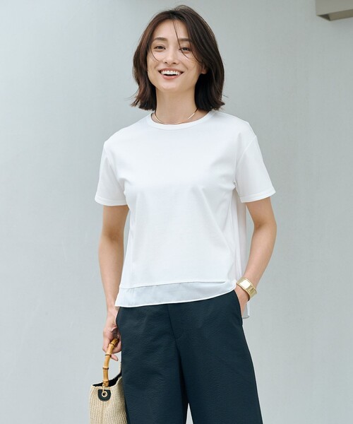 J.PRESS(ジェイプレス)の「【WEB限定カラーあり・洗える】コットンスムース シアーデザイン カットソー(Tシャツ/カットソー・レディース・ライトグレー系/ピンク系/ダークブラウン系/イエロー系/ホワイト系/ピーコックグリーン系/ネイビー系・MEDIUM/LARGE)」の2枚目の写真
