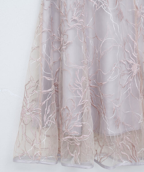 natural couture（ナチュラルクチュール）の「チュール刺繍切替